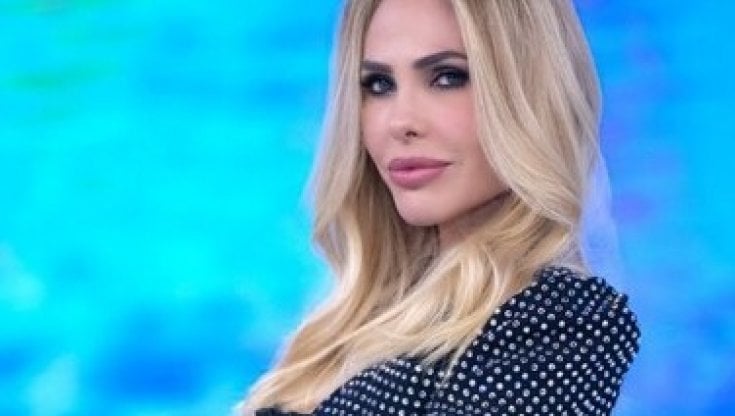 Ilary Blasi a 'Verissimo', neanche una parola su Totti. "Non è il momento". E sul nuovo compagno: "Bastian così"