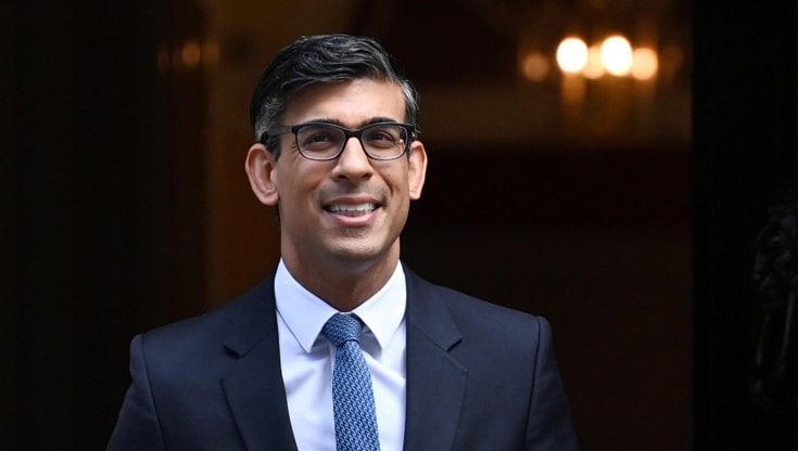 Regno Unito, il premier Sunak indagato: possibile conflitto d'interessi