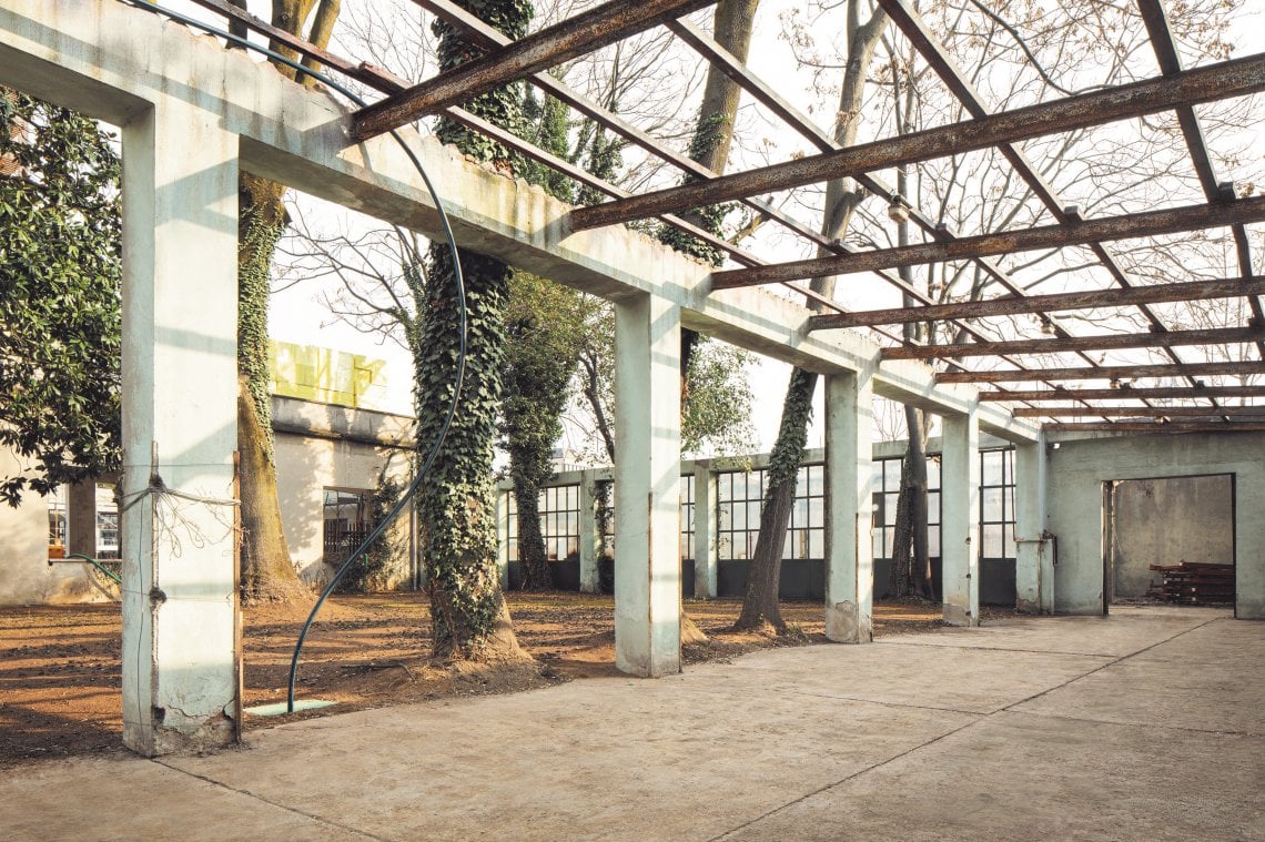 I lavori per il nuovo spazio milanese di Paola Lenti all'ex complesso industriale in via Bovio 28 sono cominciati nel 2022