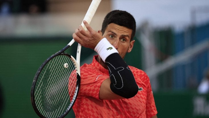 Djokovic infortunato al gomito. Con Nadal sempre assente futuro incerto per i re del tennis