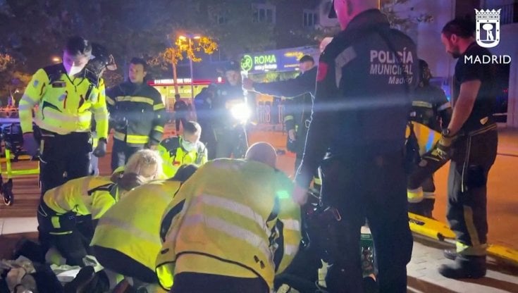 Madrid, incendio in un ristorante italiano: 2 morti. Forse all'origine un piatto flambé
