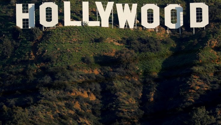 Hollywood sull'orlo della paralisi: proclamato lo sciopero degli sceneggiatori