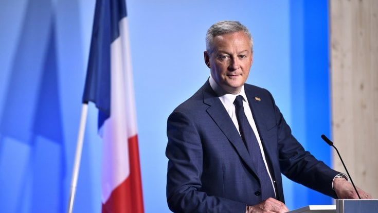 Francia, scandalo per il romanzo erotico del ministro dell'Economia Le Maire