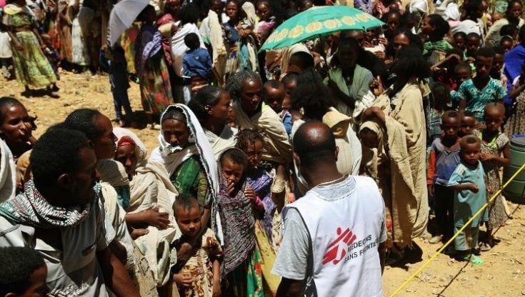 Nigeria, è senza precedenti il numero di bambini malnutriti che hanno bisogno di cure salvavita nei centri di alimentazione terapeutica