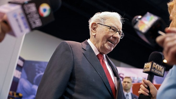 Banche, Buffett contro politici e regolatori Usa: "Hanno spaventato i risparmiatori" 