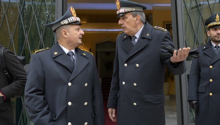 La Finanza divide Meloni e Giorgetti: due liste di nomi per il comandante