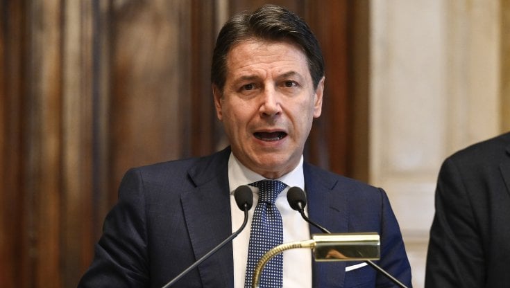 Hanno tutti ragione | Armocromia grillina, i nuovi colori di Conte per l'abbinamento con Meloni
