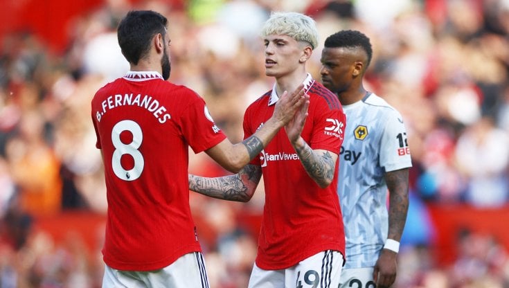 Alejandro Garnacho festeggia il gol del Manchester United con Bruno Fernandes