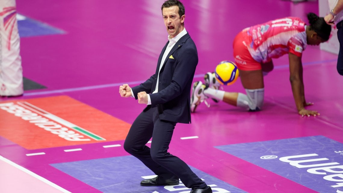 Il coach di Conegliano Daniele Santarelli
