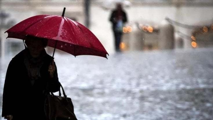 Previsioni meteo, il maltempo non dà tregua: allerta rossa in Emilia-Romagna. Da domani piogge in aumento anche al Centro e al Sud