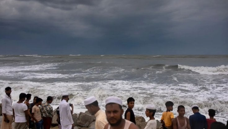 Myanmar e Bangladesh: il ciclone Mocha fa quello che fanno tutti i cicloni: distruggono tutto e si accaniscono sui più poveri e i rifugiati 