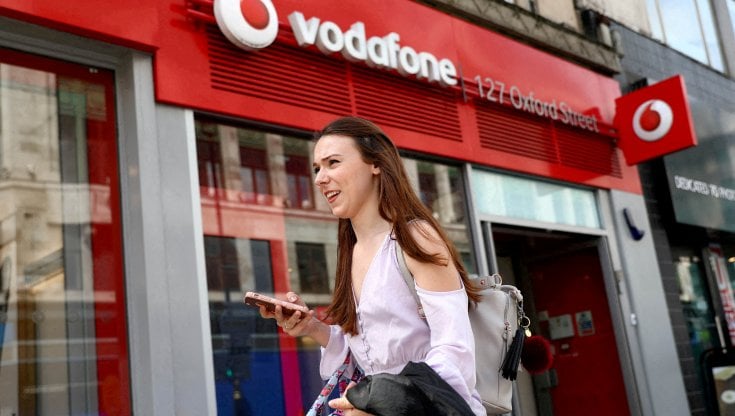 Vodafone, l'ad Della Valle: "Deve cambiare". Undicimila uscite in tre anni