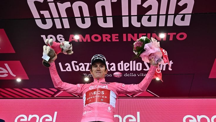 La maglia rosa Geraint Thomas