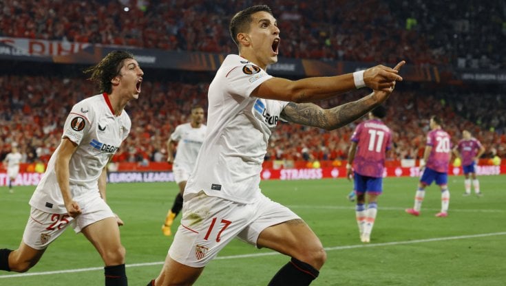 Lamela esulta dopo il gol