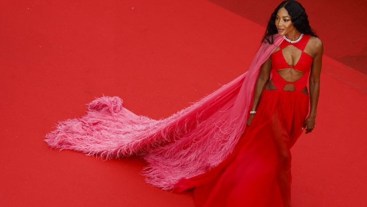 Rosso su rosso, la sfida di Naomi. Le pagelle dei look a Cannes 2023