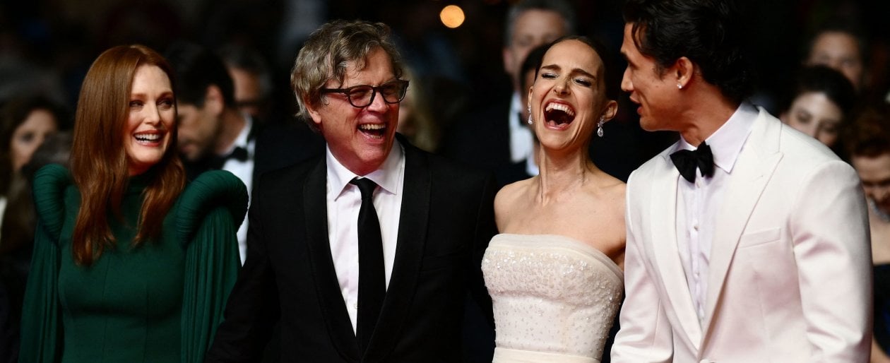 A Cannes 2023 Julianne Moore e Natalie Portman raggiungono i bravi ragazzi di Scorsese. Ecco il programma di oggi 21 maggio