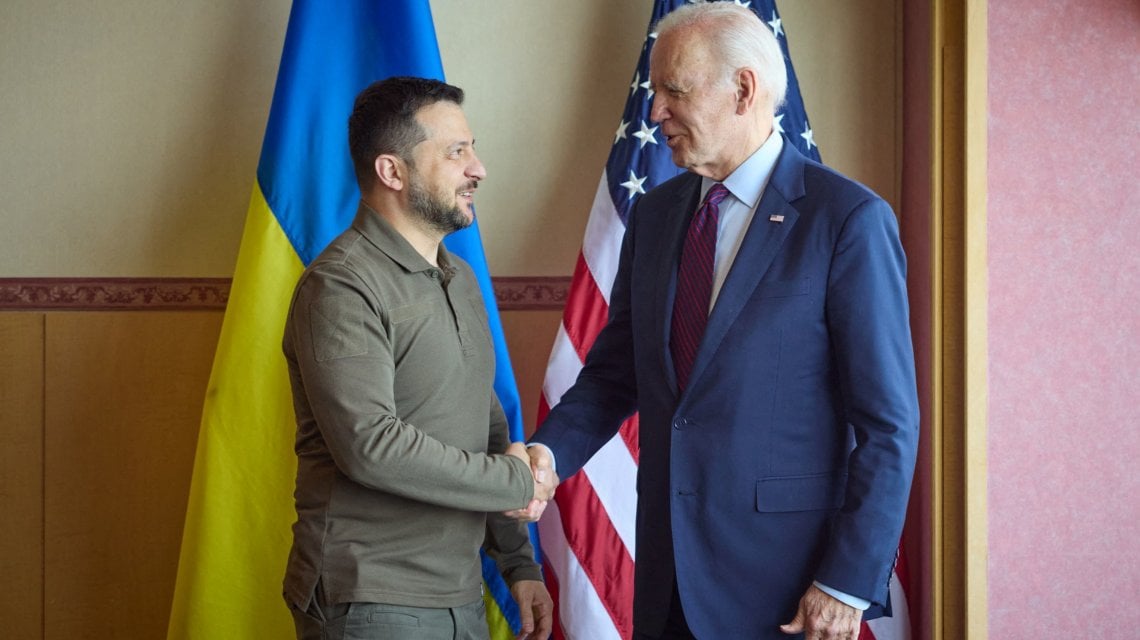 Joe Biden con Volodymyr Zelensky