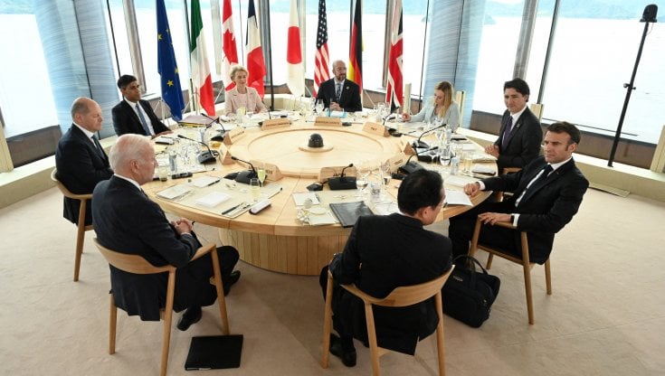Il tavolo del G7 a Hiroshima