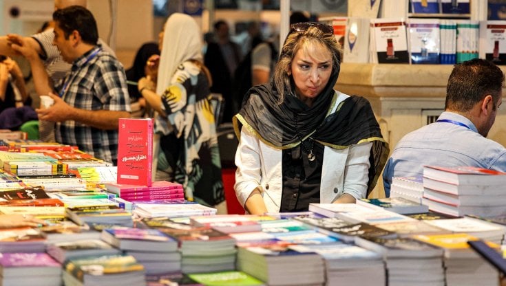 Stati Uniti, sempre più libri censurati e ora i bibliotecari rischiano carcere e multe salate
