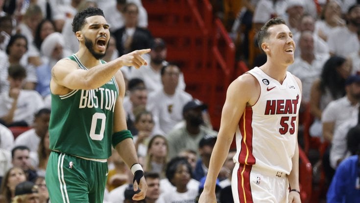 Jayson Tatum e Duncan Robinson