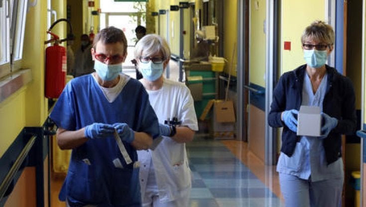 Covid, ecco tutto quello che bisogna sapere sulle varianti che colpiscono la Cina. Che potrebbero arrivare in Italia