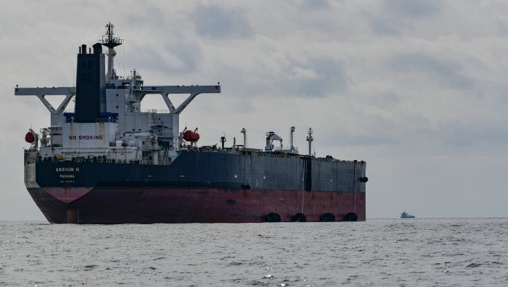 Dall'energia all'acciaio: così la Russia aggira l'embargo
