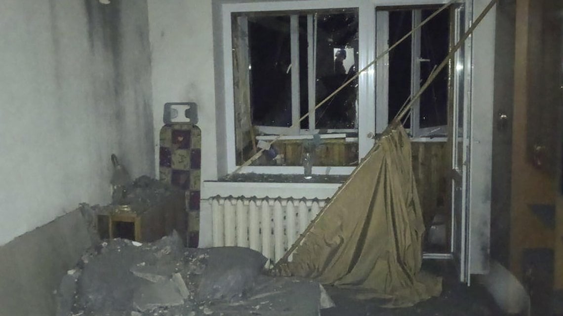 Una abitazione di Kiev colpita dai droni stanotte