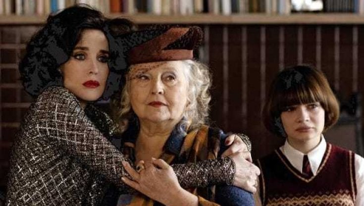 Isabelle Adjani,&nbsp;a sinistra, e Hanna Schygulla&nbsp;nel film Peter von Kant di Fran&ccedil;ois Ozon, ispirato&nbsp;a Le lacrime amare di Petra von Kant di Rainer W. Fassbinder