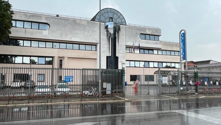 Verona, una vittima già nel 2018: "Aggredito e circondato mentre i poliziotti ridevano: vedi abusi di potere qui?"