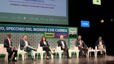 <a href="https://video.repubblica.it/dossier/la-repubblica-delle-idee-2023/repubblica-delle-idee-2023-intelligenza-artificiale-l-accelerazione-del-nuovo-secolo/446742/447707" fck_savedurl="">Cos'&egrave; l'intelligenza artificiale e dove sta andando | <strong>Integrale</strong></a><br />&nbsp;
