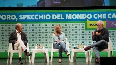 Albinati: "Insegnavo a Rebibbia: l&igrave; non ci sono le famiglie, il dramma della scuola italiana". L'incontro con Piccolo