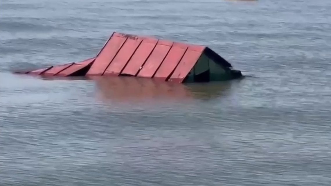 Una casa alla deriva