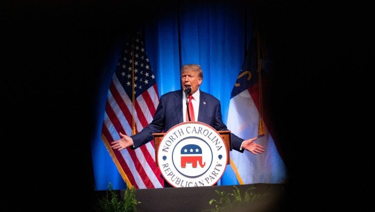 Trump incriminato, passa all'attacco. Dalla Georgia accusa: "Caccia alle streghe"