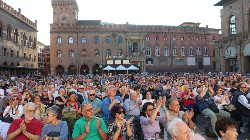 Repubblica delle Idee saluta il suo pubblico: a Bologna in 35mila |<a href="https://video.repubblica.it/dossier/la-repubblica-delle-idee-2023"><strong> I video</strong></a>