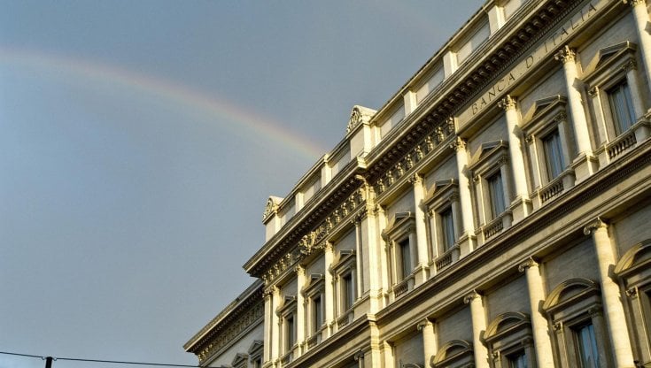 Mutui e prestiti, gli effetti della stretta: salgono i tassi, calano i finanziamenti