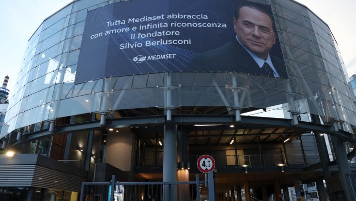 Il ricordo per Silvio Berlusconi alla Fininvest
