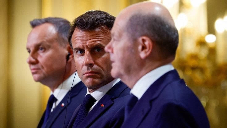 Il cancelliere tedesco Olaf Scholz, il presidente francese Emmanuel Macron e il presidente polacco Andrzej Duda