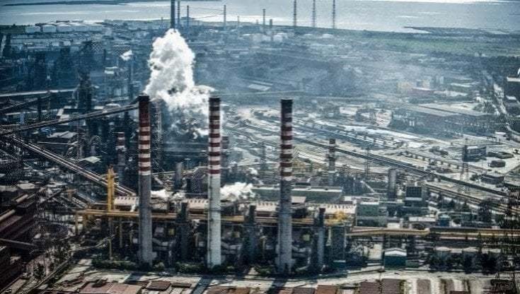 Ex Ilva, no alla proroga della cassa integrazione dei 2500 dipendenti