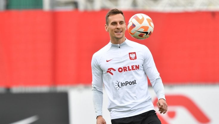 Arkadiusz Milik durante un allenamento con la Polonia