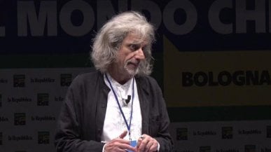 <a href="https://video.repubblica.it/dossier/la-repubblica-delle-idee-2023/repubblica-delle-idee-2023-capolavorare-con-alessandro-bergonzoni/447199/448165">'Capolavorare', Alessandro Bergonzoni a RepIdee<br /></a>
