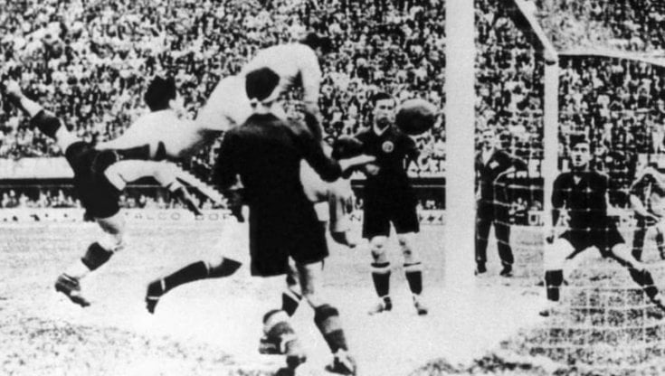 Il gol di Meazza nel quarto di finale del 1934: ma il porta con gli spagnoli non c'era il leggendario Zamora