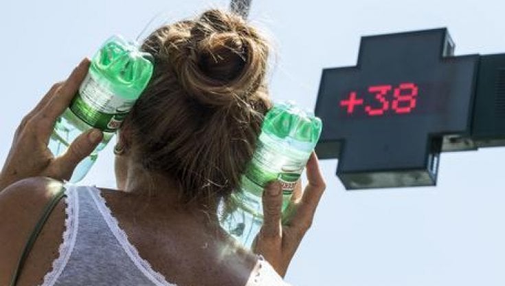 Previsioni meteo, in arrivo caldo torrido: mercoledì fino a 43 gradi e notti tropicali