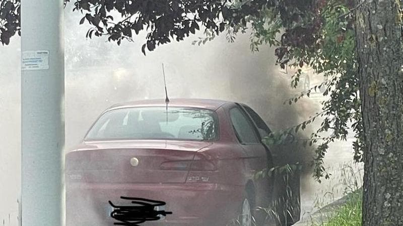 L'auto su cui viaggiava Fratoianni&nbsp;
