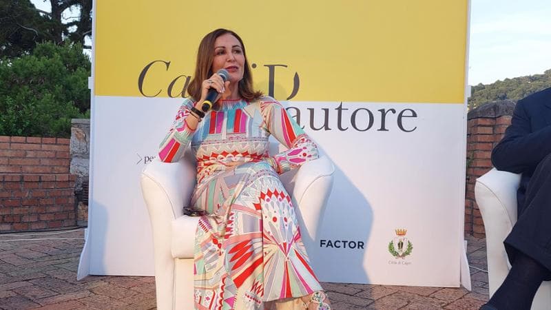 Foto Daniela Santanche' a Capri con dichiarazioni sull'inchiesta Report