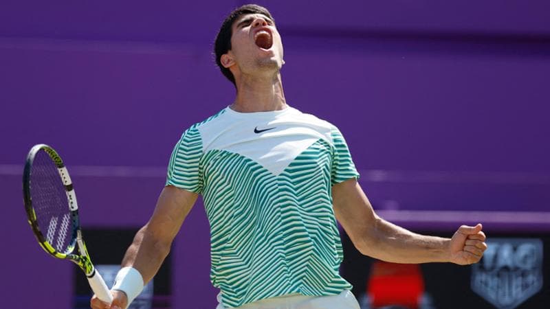 Carlos Alcaraz esulta al termine del match contro De Minaur
