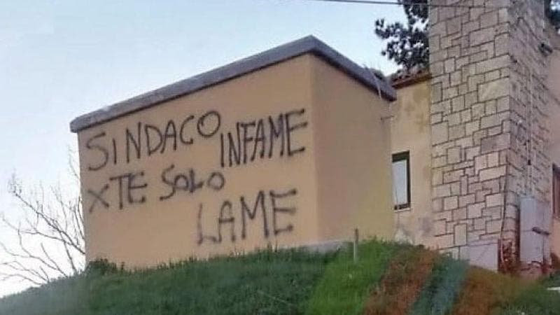 Amministratori pubblici e giornalisti, l’Italia è il Paese europeo dove rischiano di più