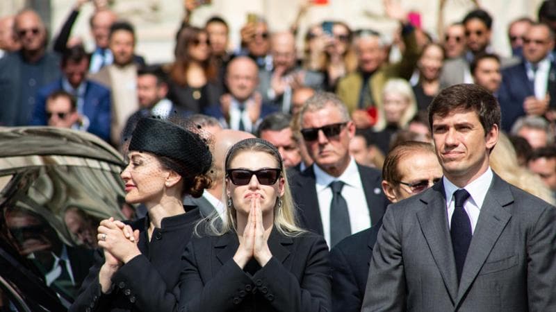 I funerali di Berlusconi: la figlia Barbara in primo piano
