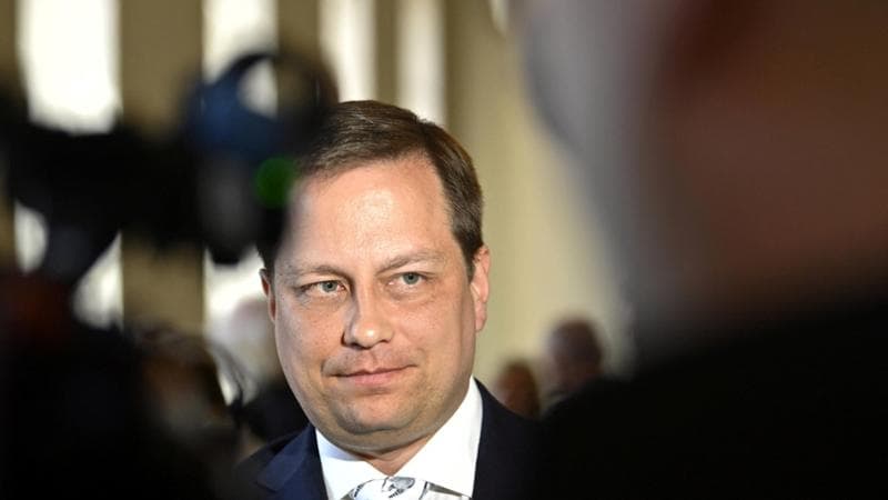 Finlandia, per le sue dichiarazioni filonaziste il ministro dell’Economia si dimette dopo solo dieci giorni