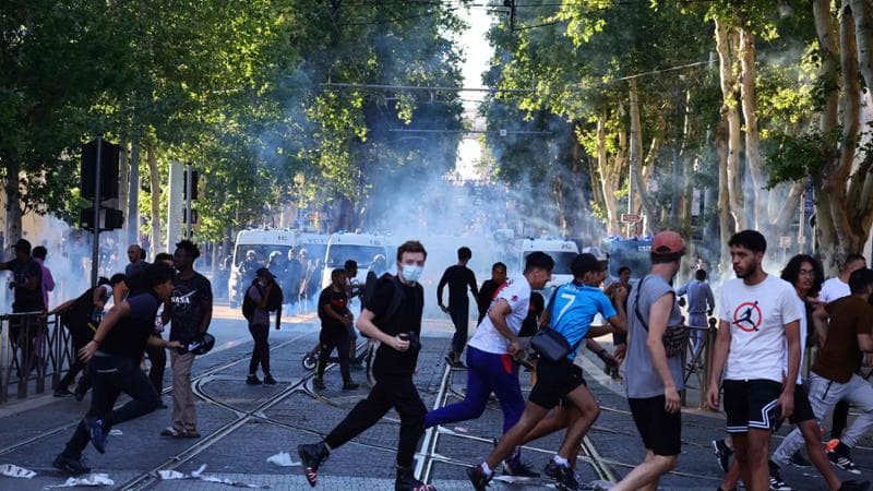 Disordini a Marsiglia dopo la morte di Nahel
