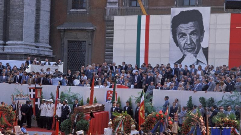 13 giugno 1984: Roma, piazza San Giovanni, i funerali del segretario del Partito Comunista Enrico Berlinguer (Chianura, Frassineti / AGF)
